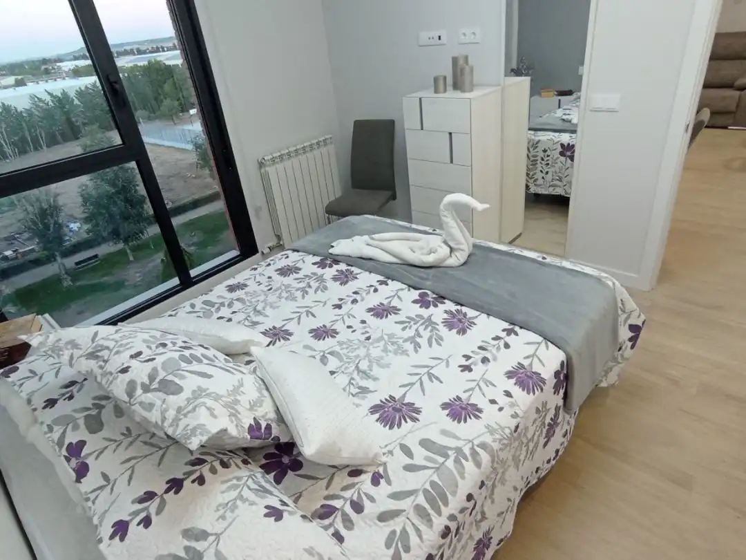 Bedroom of Flat for rent in Valladolid  with Heating, Terrace and Storage room