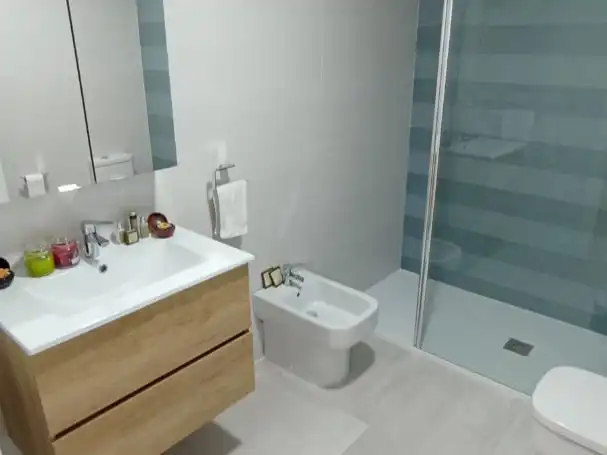 Bathroom of Flat for rent in Valladolid  with Heating, Terrace and Storage room