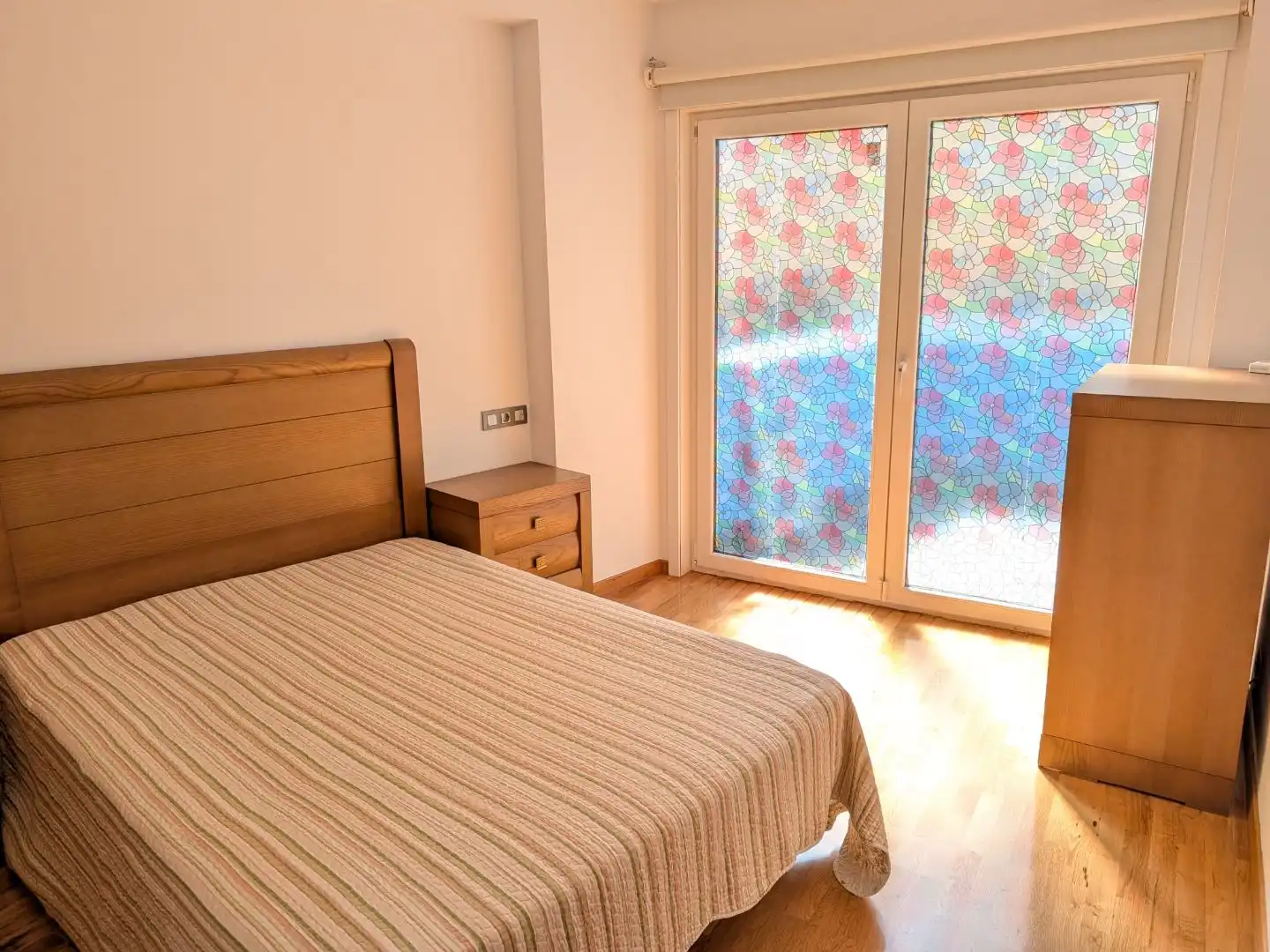 Pis de lloguer a Rúa Garrucha, 4, Liáns Dormitori de Pis de lloguer en Oleiros amb Calefacció, Parquet i Terrassa