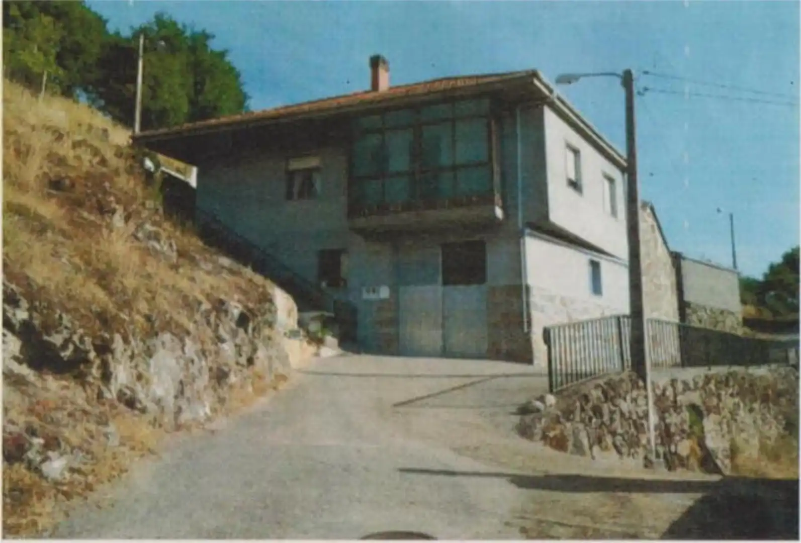 Casa o xalet en venda a Muíños Vista exterior de Casa o xalet en venda en Muíños amb Calefacció, Traster i Moblat