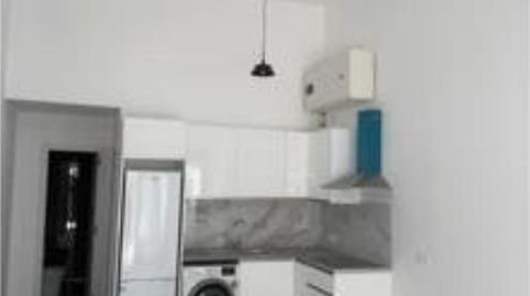 Foto 4 de Piso de alquiler en La Carihuela - Los Nidos, Torremolinos