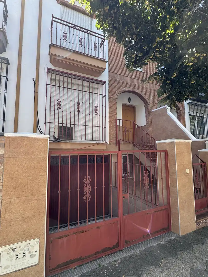 Detached homes for sale in Avenida Diputación, 97, Atarfe Exterior view of Detached homes for sale in Atarfe