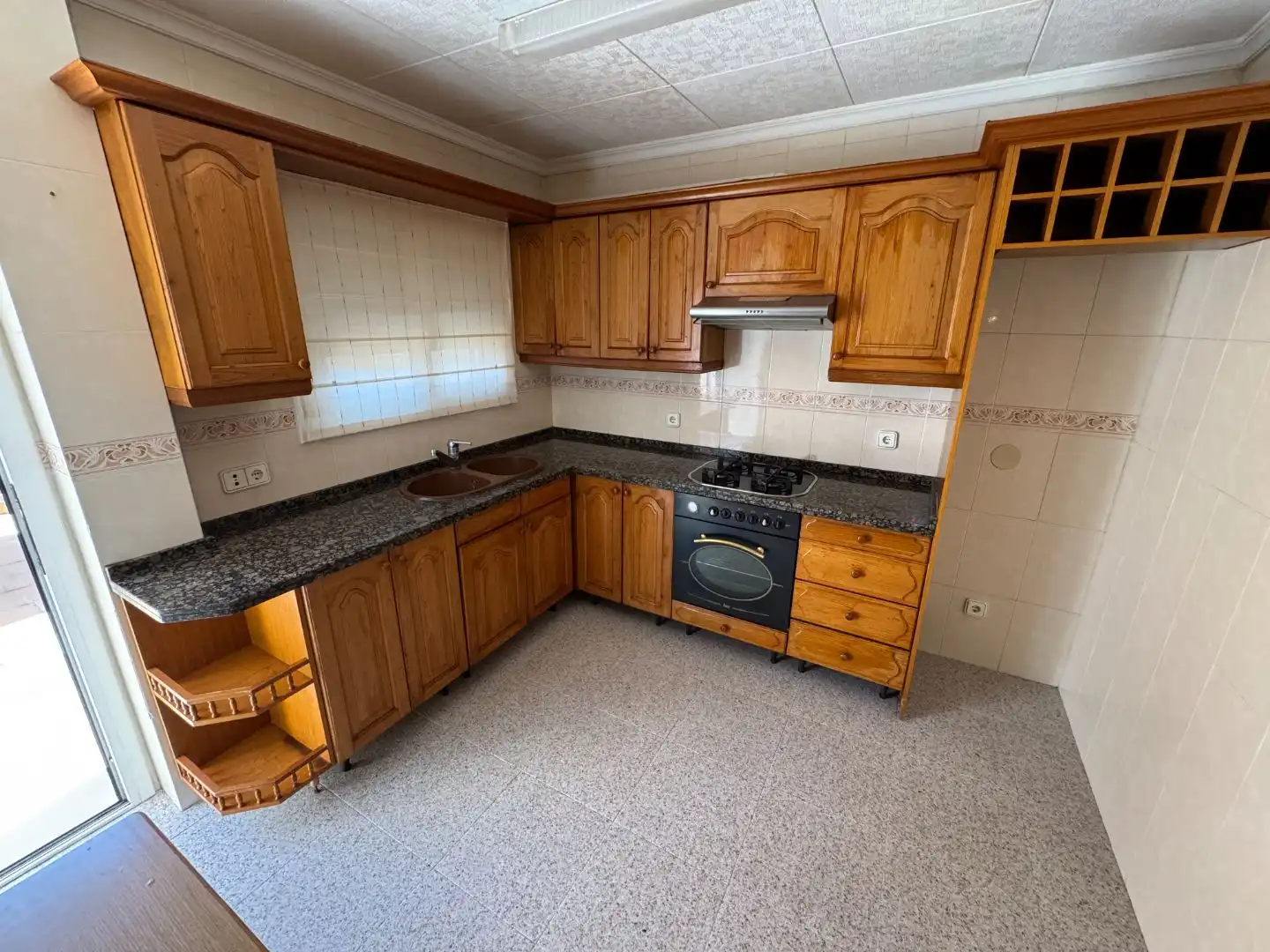 Casa adosada en venta en Carrer Centcelles, 2, Sant Salvador Cocina de Casa adosada en venta en Tarragona con Aire acondicionado, Calefacción y Jardín privado