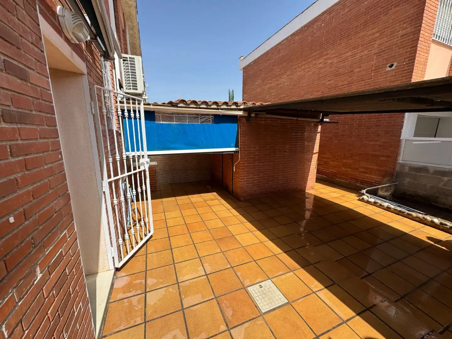 Casa adosada en venta en Carrer Centcelles, 2, Sant Salvador Terraza de Casa adosada en venta en Tarragona con Aire acondicionado, Calefacción y Jardín privado