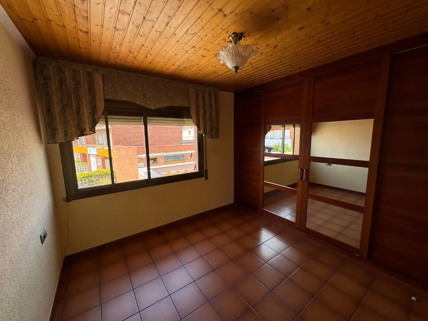 Casa adosada en venta en Carrer Centcelles, 2, Sant Salvador Habitación de Casa adosada en venta en Tarragona con Aire acondicionado, Calefacción y Jardín privado