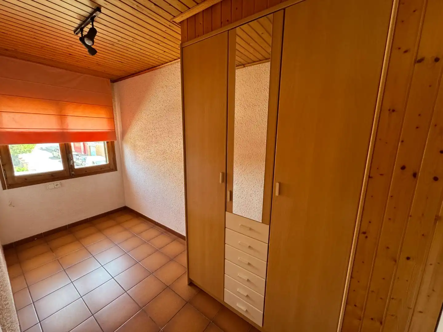 Casa adosada en venta en Carrer Centcelles, 2, Sant Salvador Habitación de Casa adosada en venta en Tarragona con Aire acondicionado, Calefacción y Jardín privado