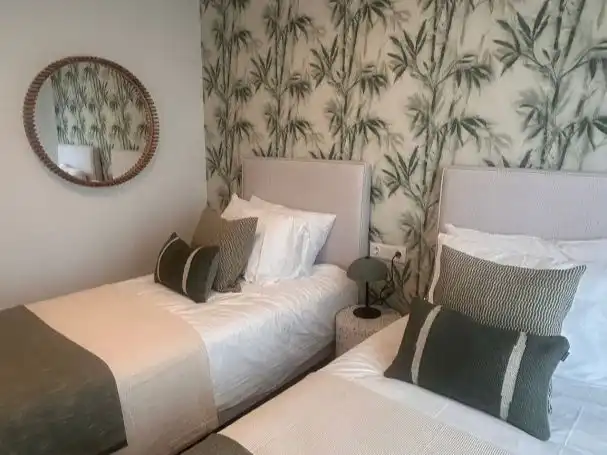 Habitación de Piso en venta en Fuengirola con Aire acondicionado, Terraza y Piscina