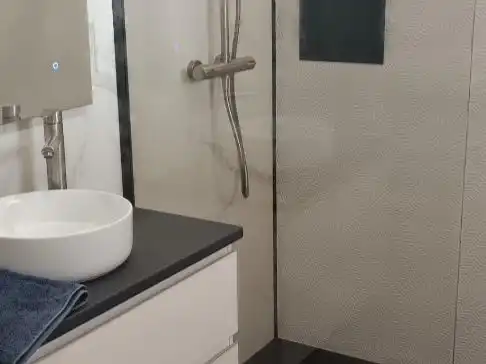 Badezimmer von Wohnung zur Miete in Búger mit Parkett, Terrasse und Ofen
