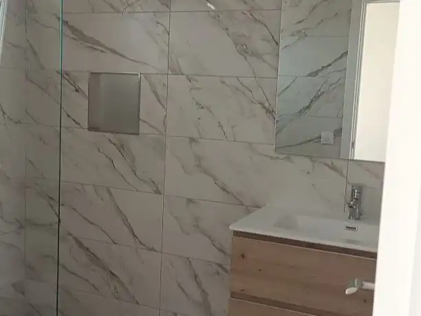 Badezimmer von Wohnung zur Miete in Búger mit Parkett, Terrasse und Ofen
