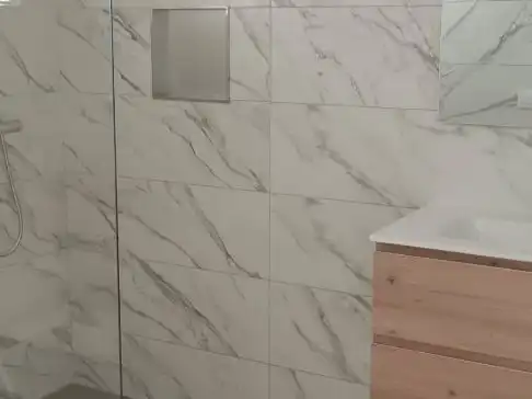 Badezimmer von Wohnung zur Miete in Búger mit Parkett, Terrasse und Ofen