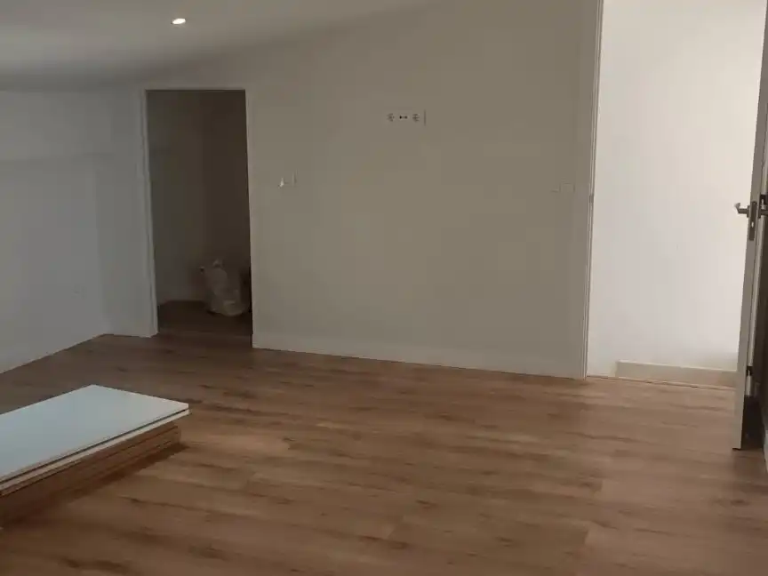 Wohnung zur Miete in Búger mit Parkett, Terrasse und Ofen
