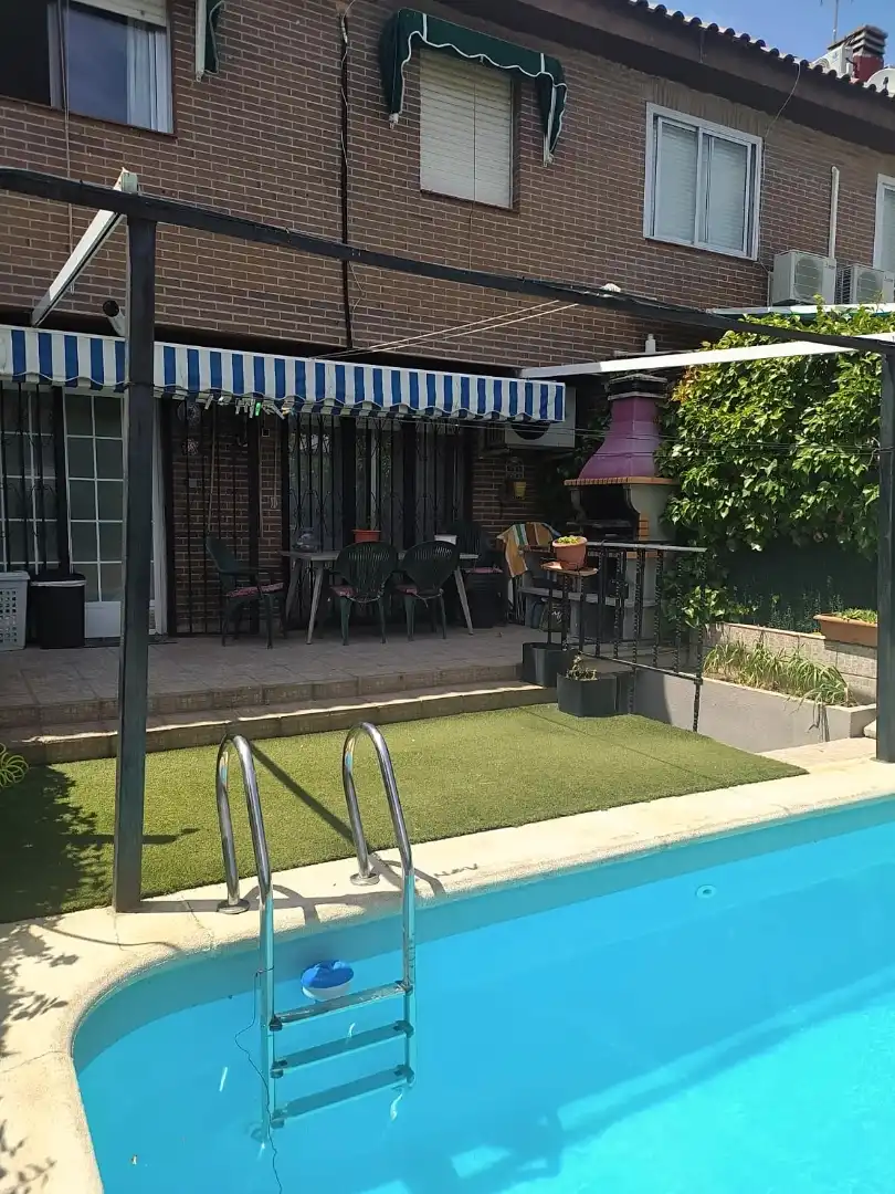 Casa o chalet en venta en Calle Monte Caro, 6, La Poveda Terraza de Casa o chalet en venta en Arganda del Rey con Aire acondicionado, Terraza y Piscina