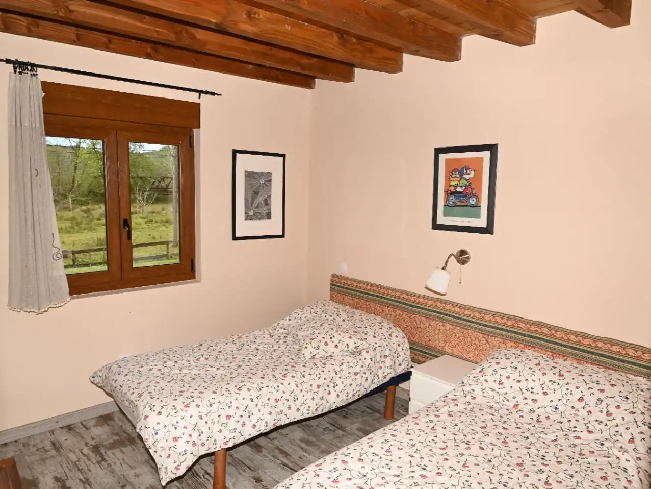 Casa o xalet en venda a Valdáliga Dormitori de Casa o xalet en venda en Valdáliga amb Terrassa i Balcó