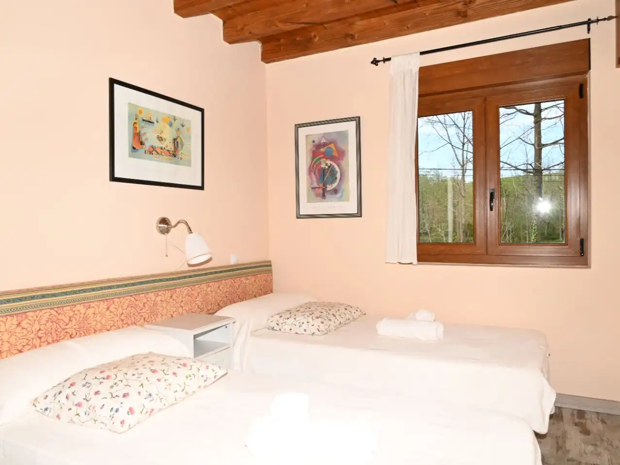 Casa o xalet en venda a Valdáliga Dormitori de Casa o xalet en venda en Valdáliga amb Terrassa i Balcó