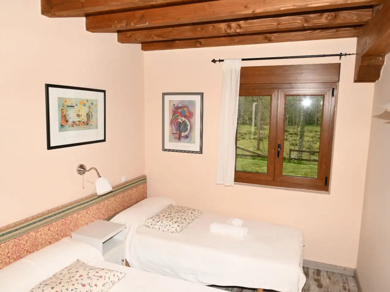 Casa o xalet en venda a Valdáliga Dormitori de Casa o xalet en venda en Valdáliga amb Terrassa i Balcó