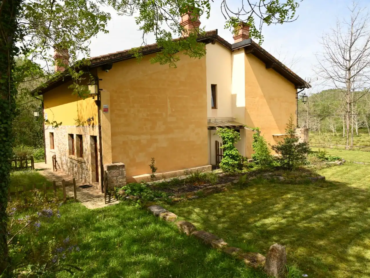 Casa o xalet en venda a Valdáliga Vista exterior de Casa o xalet en venda en Valdáliga amb Terrassa i Balcó