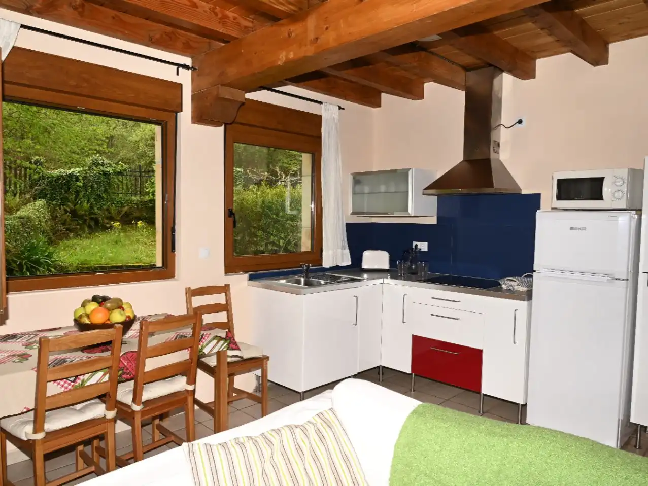 Casa o xalet en venda a Valdáliga Cuina de Casa o xalet en venda en Valdáliga amb Terrassa i Balcó