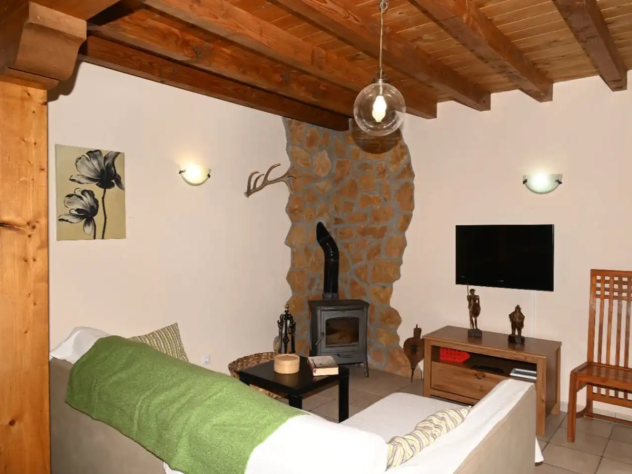 Casa o xalet en venda a Valdáliga Sala d'estar de Casa o xalet en venda en Valdáliga amb Terrassa i Balcó