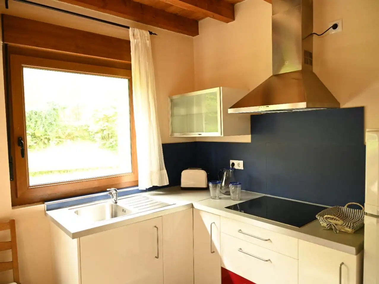 Casa o xalet en venda a Valdáliga Cuina de Casa o xalet en venda en Valdáliga amb Terrassa i Balcó