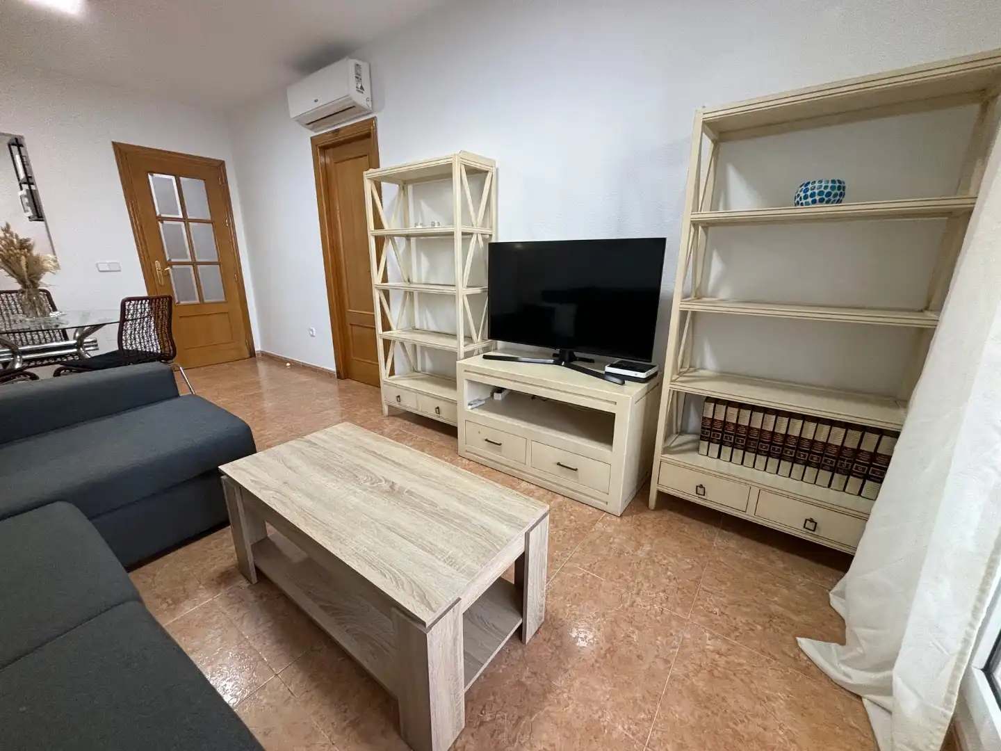 Flat for sale in Carretera de Almería, 693, Roquetas de Mar Living room of Flat for sale in Roquetas de Mar with Air Conditioner, Terrace and Swimming Pool