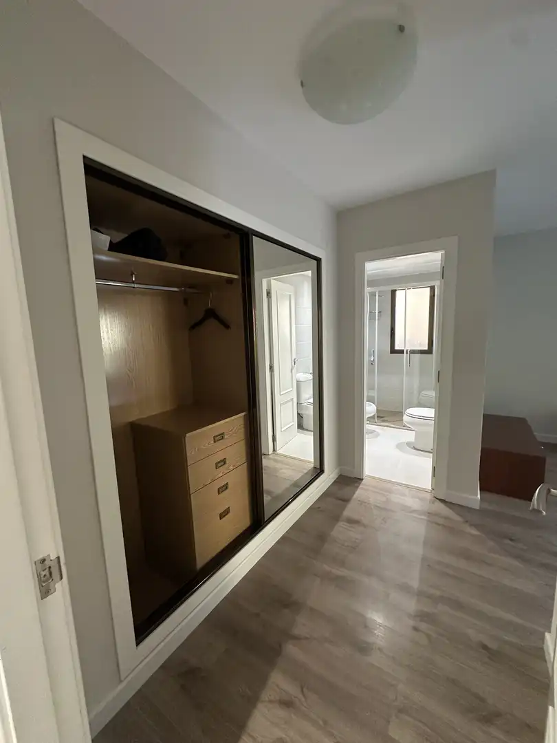Piso de alquiler en Calle Madre Teresa de Calcuta, 4, Vistahermosa Baño de Piso de alquiler en Alicante / Alacant con Aire acondicionado, Calefacción y Jardín privado
