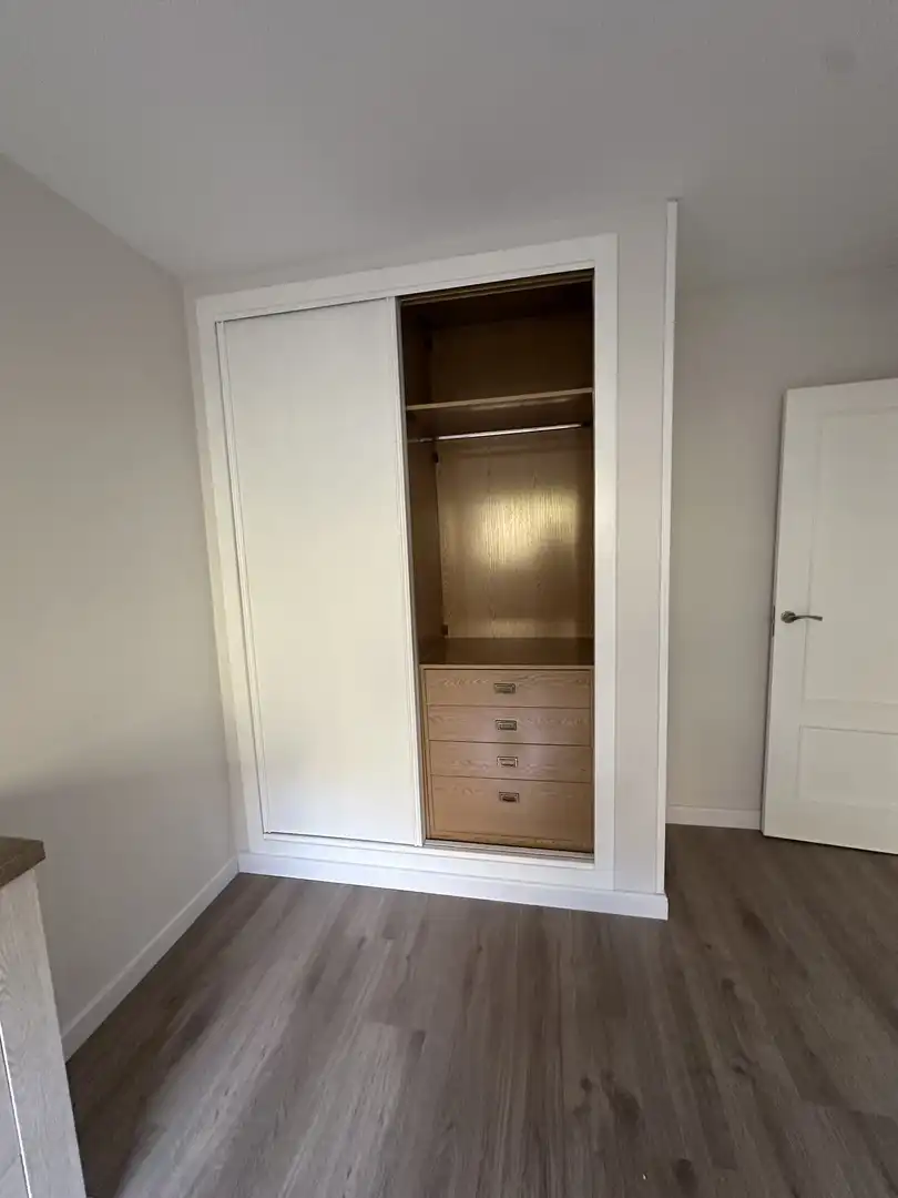 Piso de alquiler en Calle Madre Teresa de Calcuta, 4, Vistahermosa Habitación de Piso de alquiler en Alicante / Alacant con Aire acondicionado, Calefacción y Jardín privado