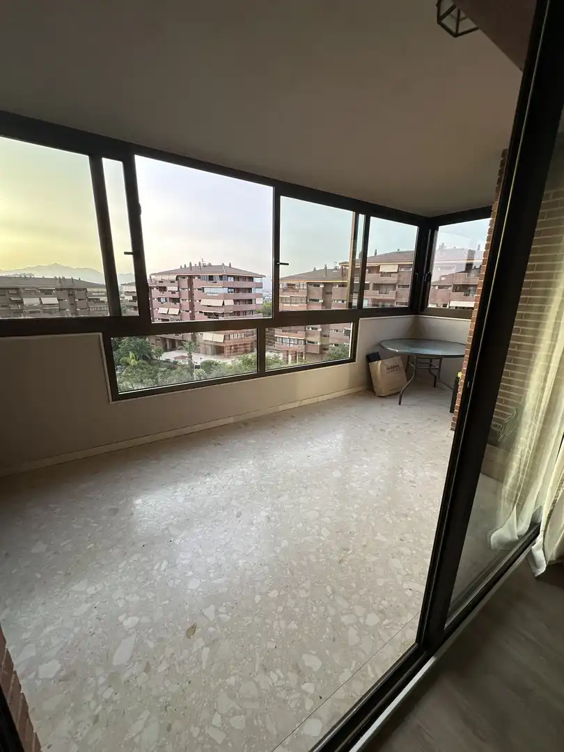 Piso de alquiler en Calle Madre Teresa de Calcuta, 4, Vistahermosa Habitación de Piso de alquiler en Alicante / Alacant con Aire acondicionado, Calefacción y Jardín privado