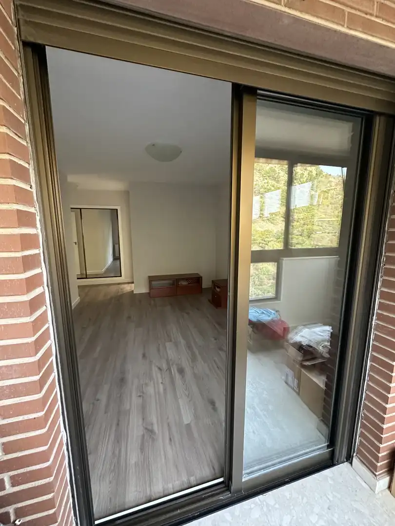 Piso de alquiler en Calle Madre Teresa de Calcuta, 4, Vistahermosa Habitación de Piso de alquiler en Alicante / Alacant con Aire acondicionado, Calefacción y Jardín privado