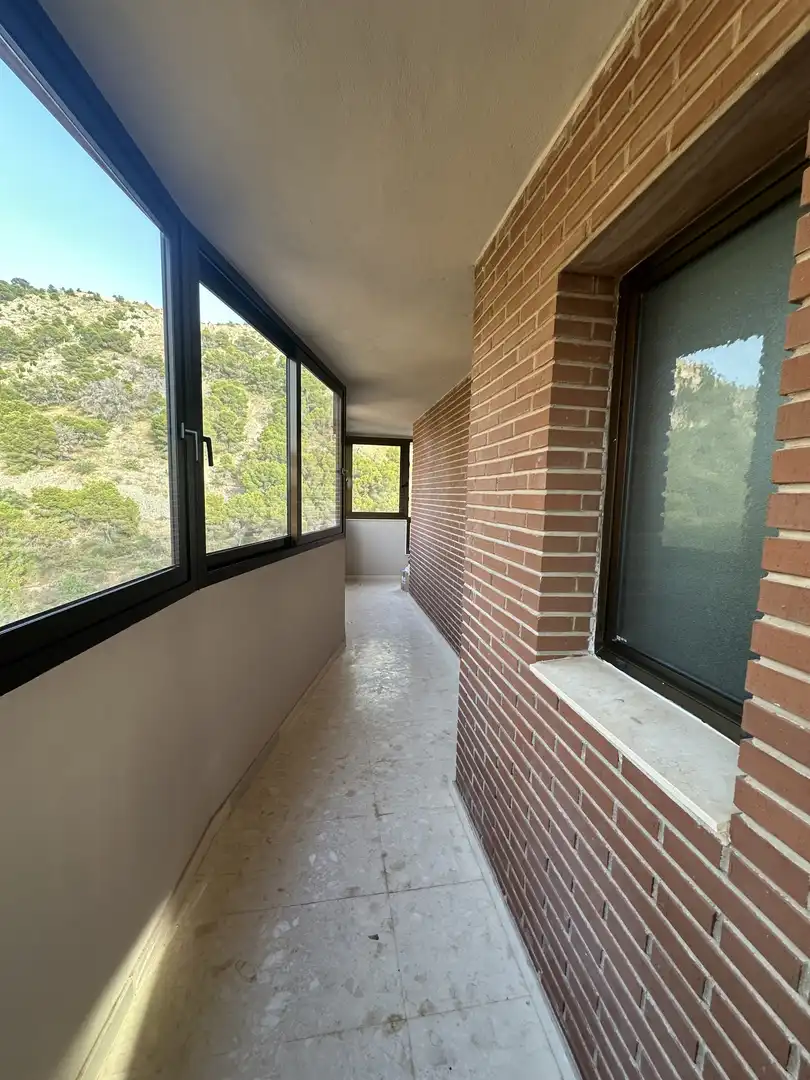 Piso de alquiler en Calle Madre Teresa de Calcuta, 4, Vistahermosa Terraza de Piso de alquiler en Alicante / Alacant con Aire acondicionado, Calefacción y Jardín privado