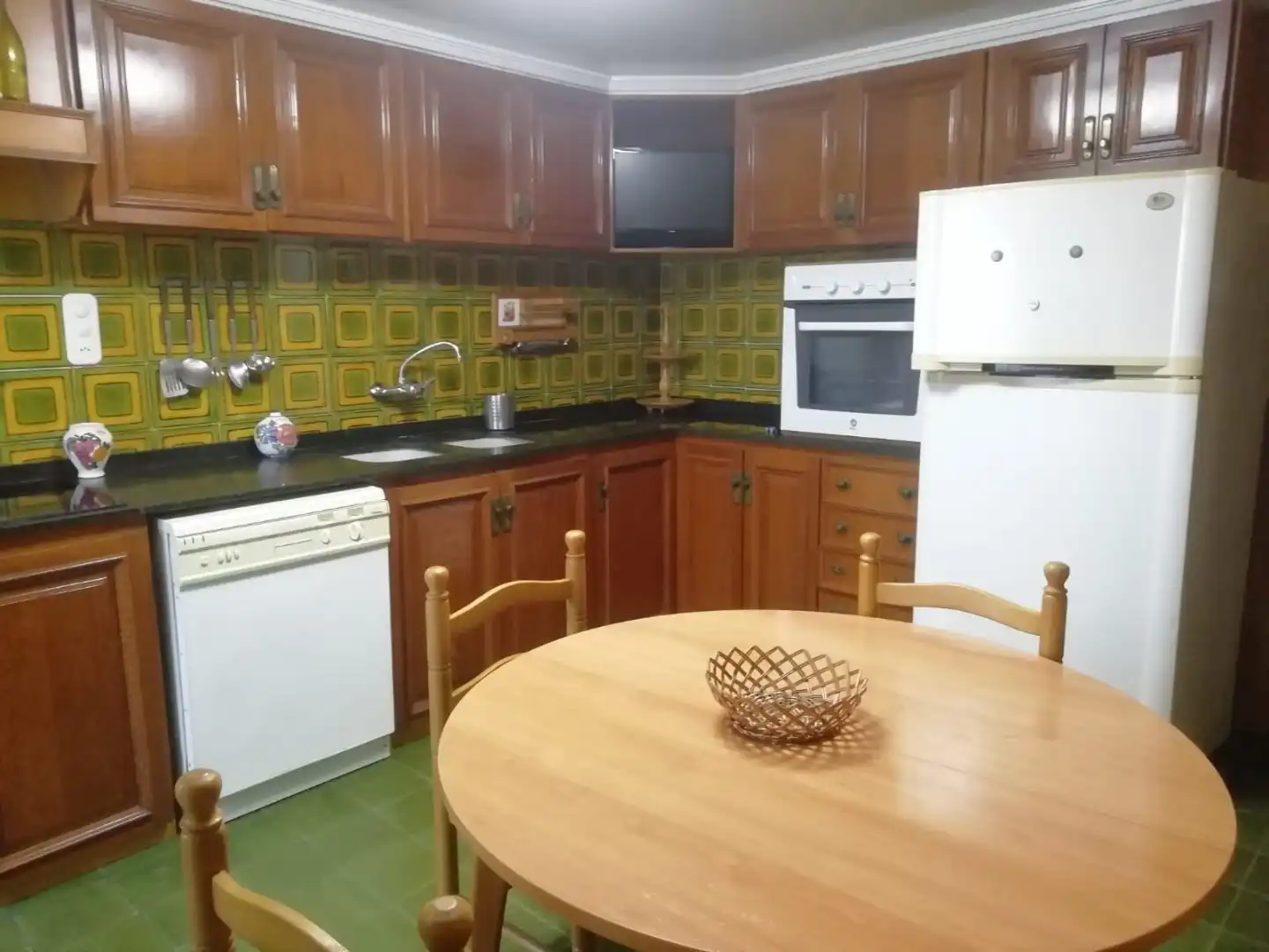 Cuina de Pis de lloguer en Cullera amb Calefacció, Moblat i Balcó