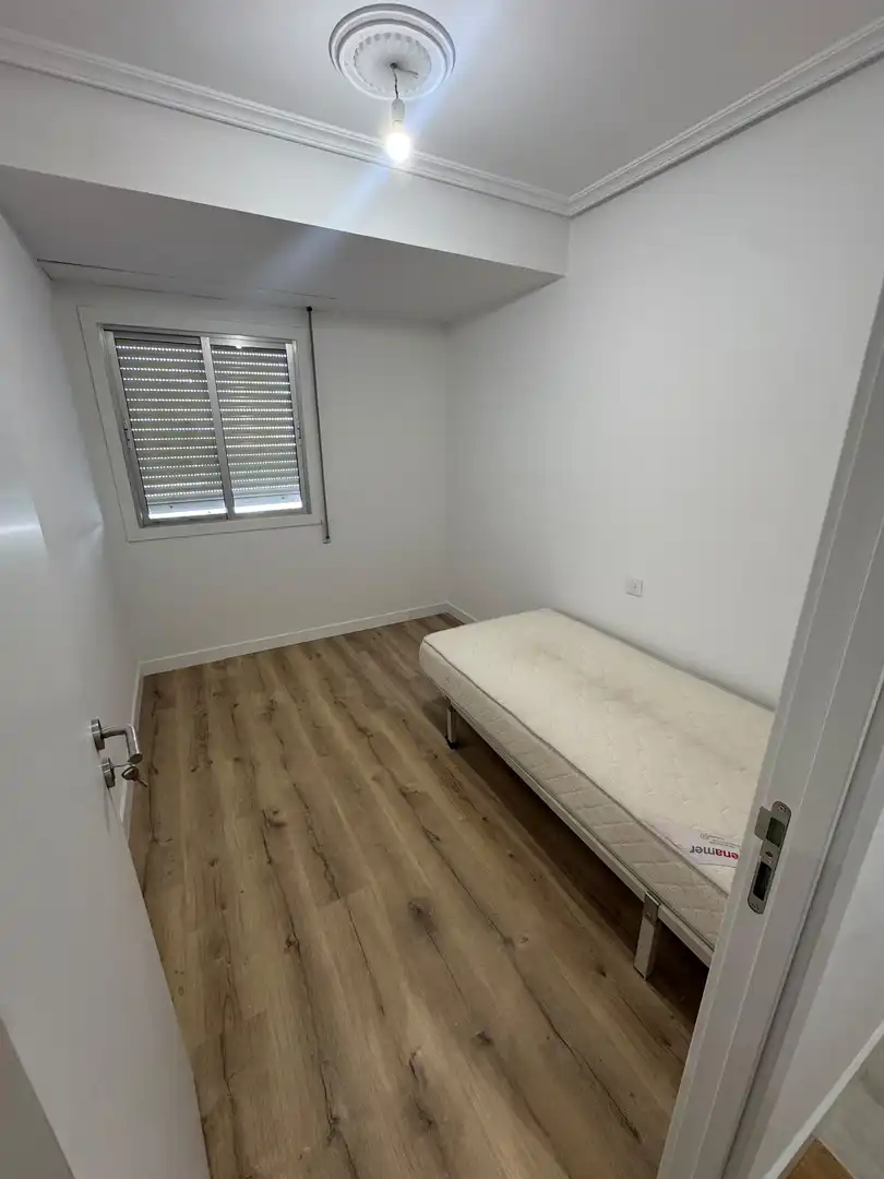 Habitación de Piso de alquiler en Ourense Capital 