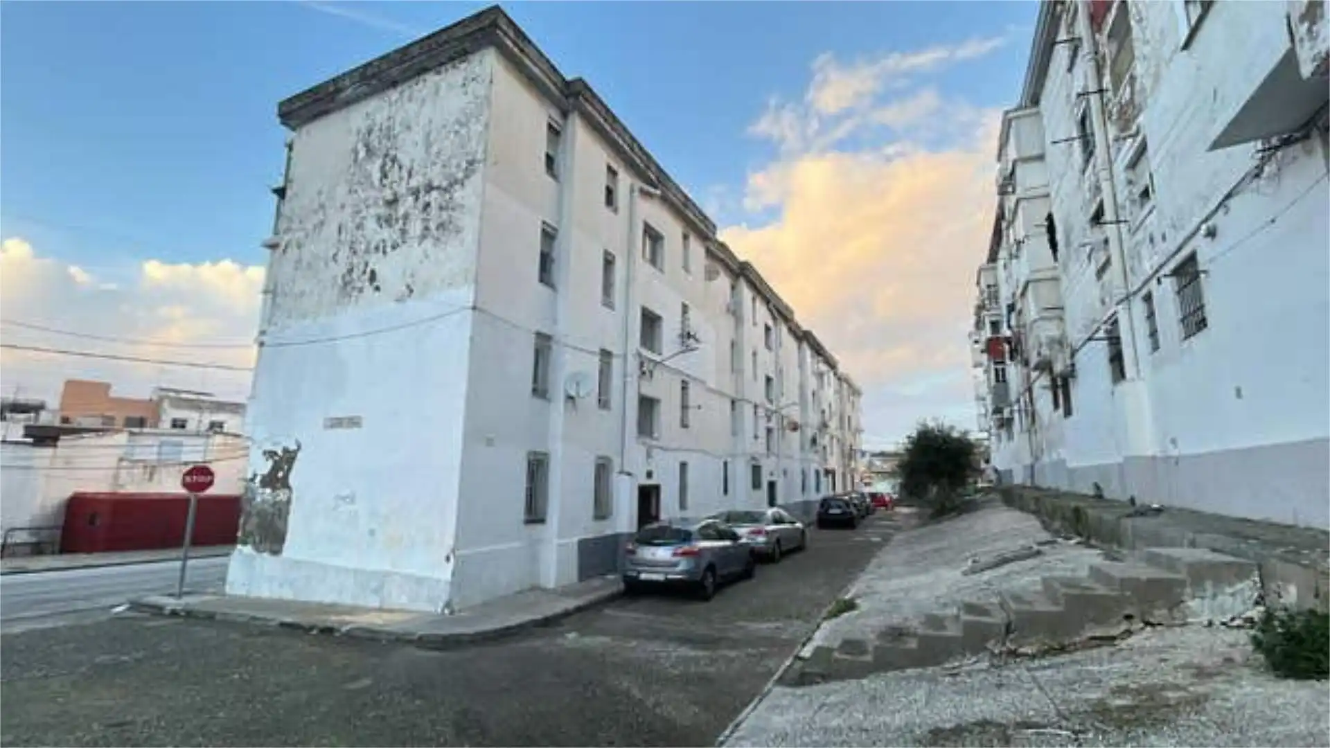 Apartament en venda a Pescadores - Saladillo Vista exterior de Apartament en venda en Algeciras amb Terrassa i Moblat