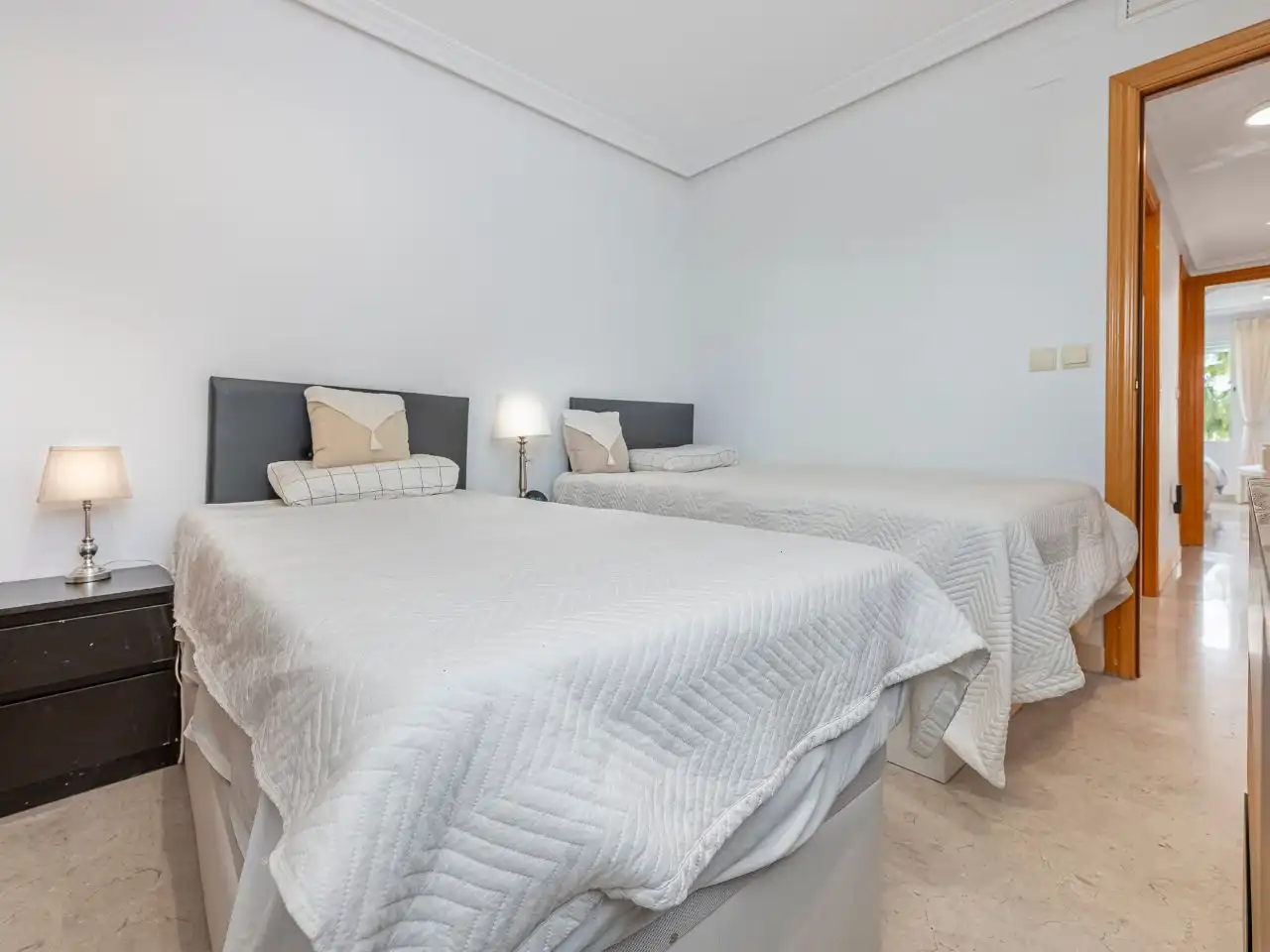 Schlafzimmer von Wohnung zum Verkauf in Estepona mit Klimaanlage, Terrasse und Schwimmbad
