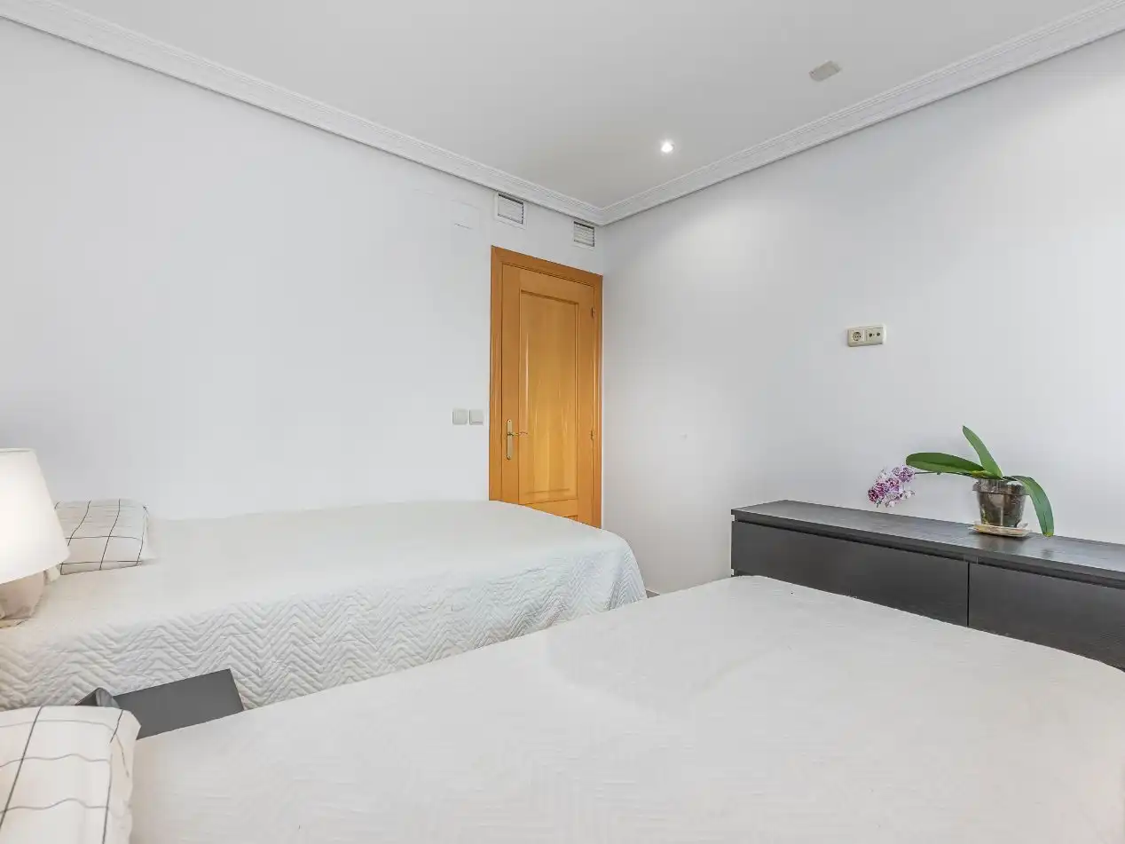 Schlafzimmer von Wohnung zum Verkauf in Estepona mit Klimaanlage, Terrasse und Schwimmbad