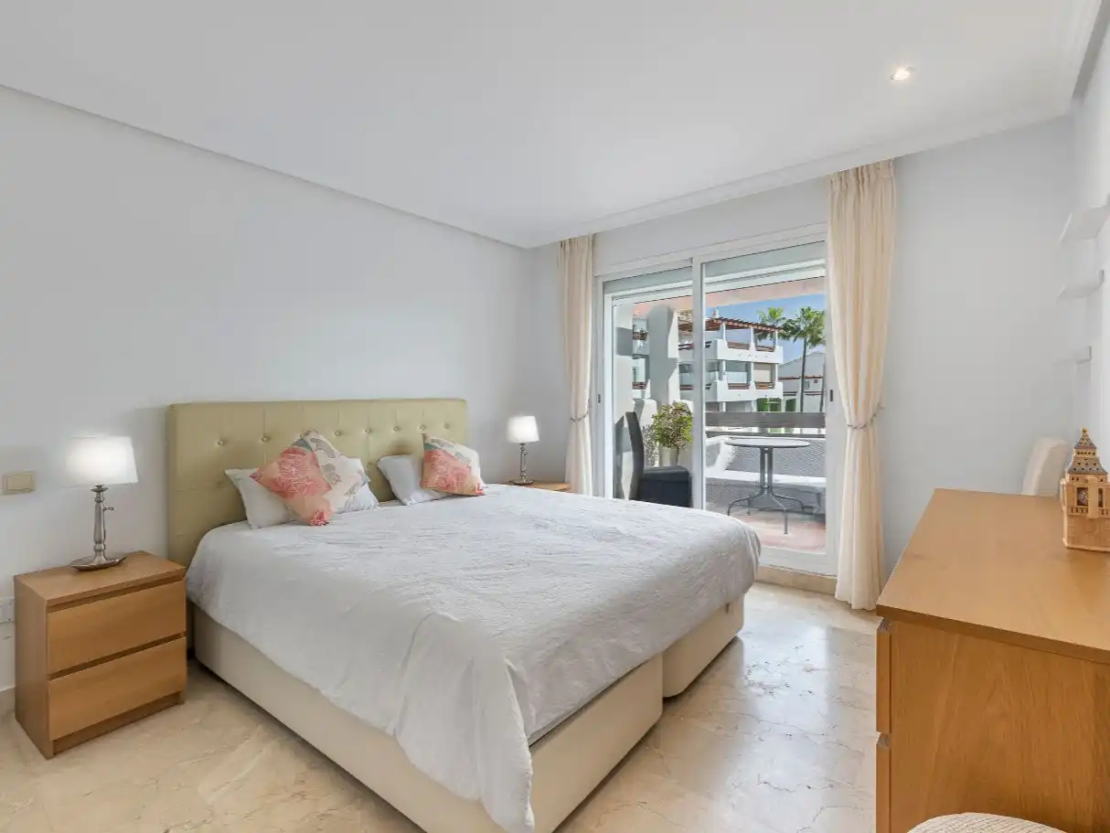 Schlafzimmer von Wohnung zum Verkauf in Estepona mit Klimaanlage, Terrasse und Schwimmbad