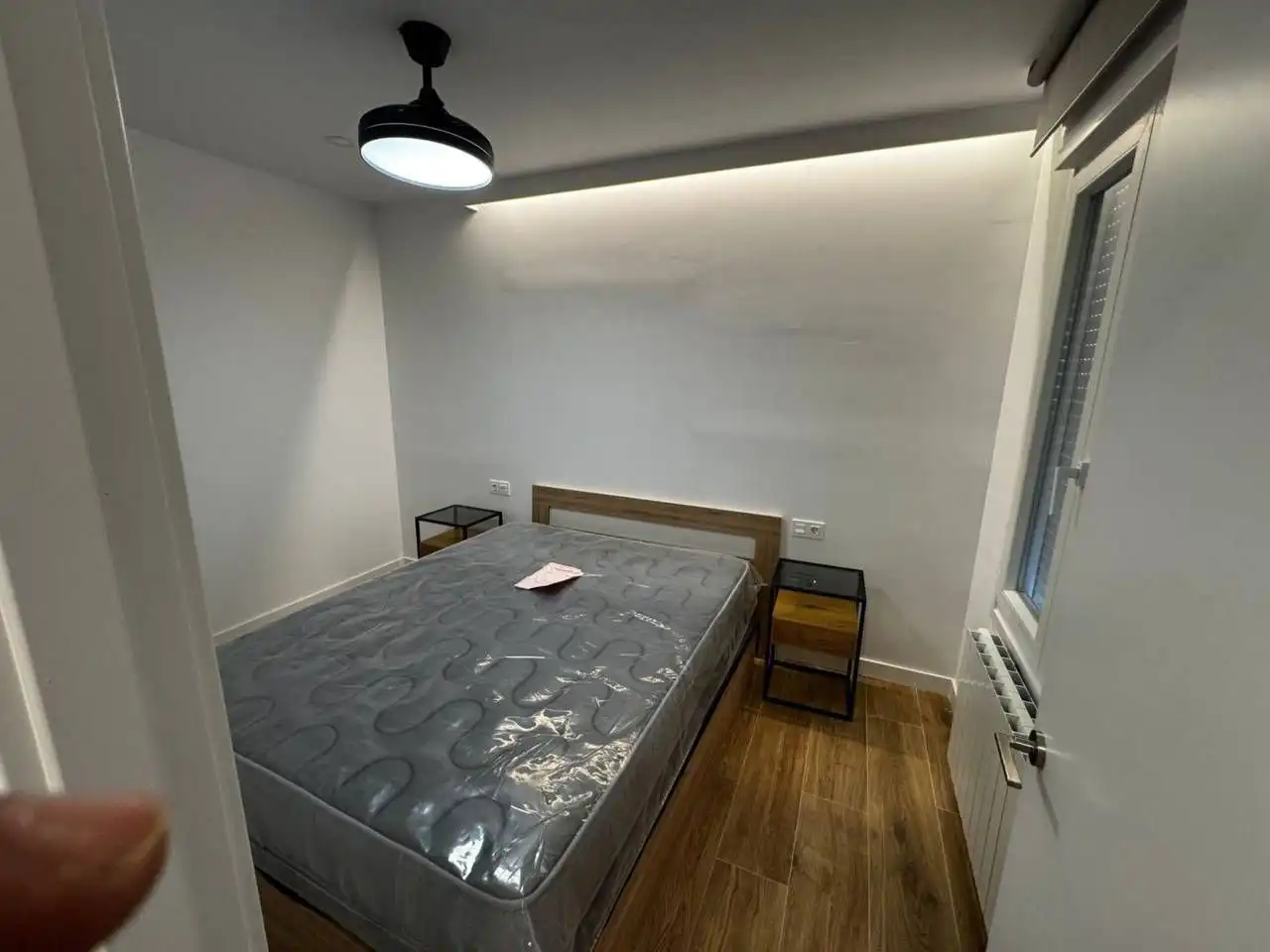 Habitación de Piso de alquiler en Zaragoza con Aire acondicionado, Parquet y Amueblado