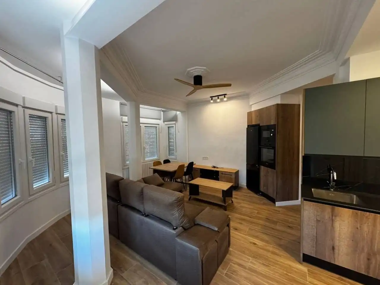 Sala de estar de Piso de alquiler en Zaragoza con Aire acondicionado, Parquet y Amueblado