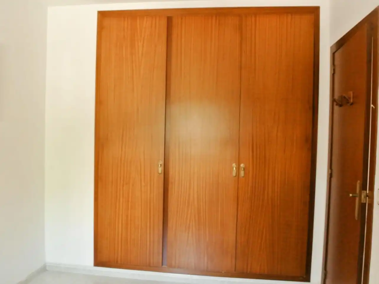 Schlafzimmer von Einfamilien-Reihenhaus zum Verkauf in Girona Capital mit Terrasse und Balkon