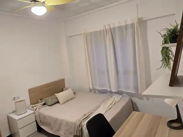 Habitación de Piso para compartir en Elche / Elx con Amueblado y Balcón