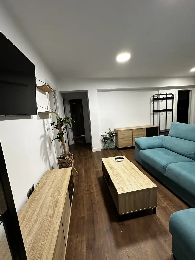 Piso de alquiler en Avenida de la Bondad, 3, Centro Sala de estar de Piso de alquiler en Cáceres con Aire acondicionado, Calefacción y Amueblado