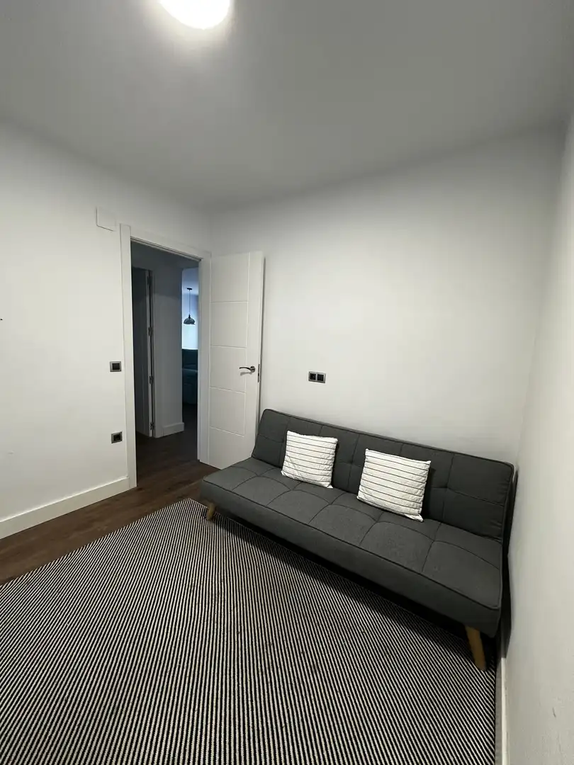 Piso de alquiler en Avenida de la Bondad, 3, Centro Sala de estar de Piso de alquiler en Cáceres con Aire acondicionado, Calefacción y Amueblado