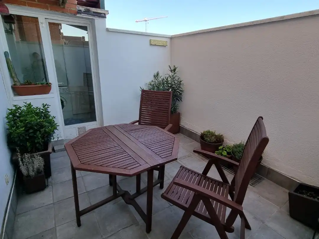 Piso de alquiler en Calle del Aligustre, 24, Valdeacederas Terraza de Piso de alquiler en Madrid con Aire acondicionado, Calefacción y Terraza