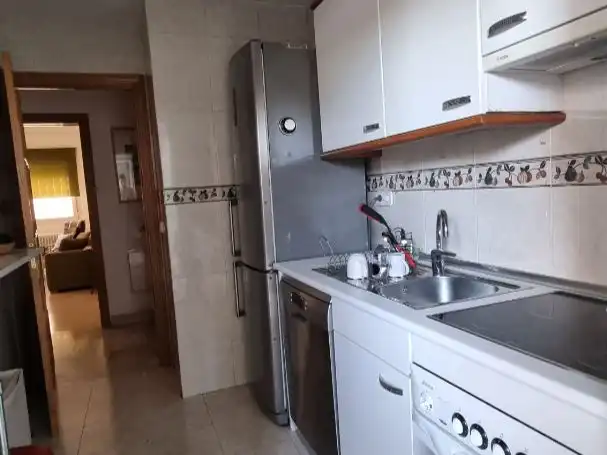 Piso de alquiler en Calle del Aligustre, 24, Valdeacederas Cocina de Piso de alquiler en Madrid con Aire acondicionado, Calefacción y Terraza