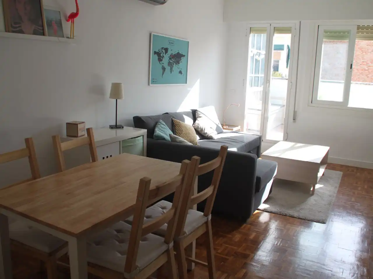 Wohnzimmer von Dachboden zur Miete in Madrid mit Klimaanlage, Heizung und Parkett