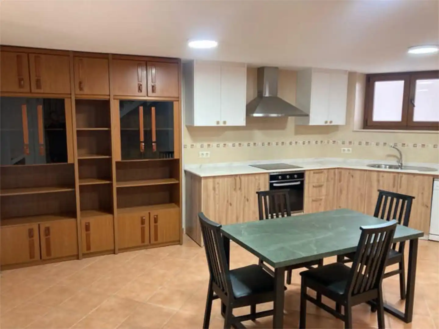 Cuina de Casa o xalet de lloguer en Miño amb Terrassa, Traster i Moblat