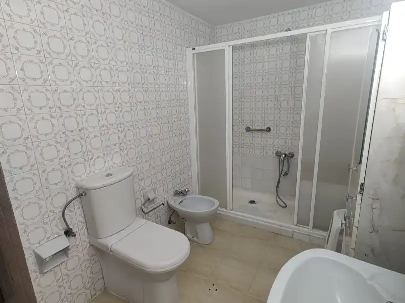 Piso en venta en Avenida de los Almogávares, 1, Ollerías - San Cayetano Baño de Piso en venta en Córdoba con Jardín privado, Terraza y Balcón