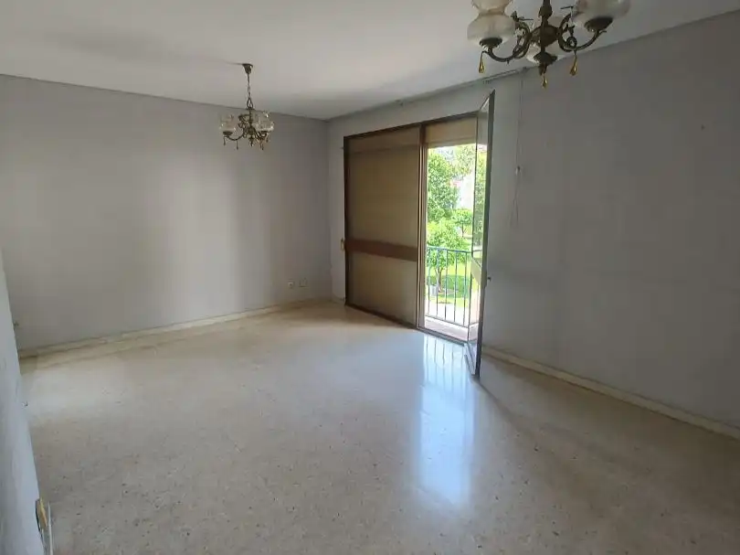 Piso en venta en Avenida de los Almogávares, 1, Ollerías - San Cayetano Sala de estar de Piso en venta en Córdoba con Jardín privado, Terraza y Balcón