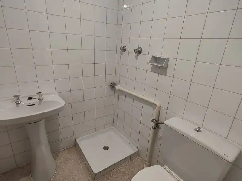 Piso en venta en Avenida de los Almogávares, 1, Ollerías - San Cayetano Baño de Piso en venta en Córdoba con Jardín privado, Terraza y Balcón