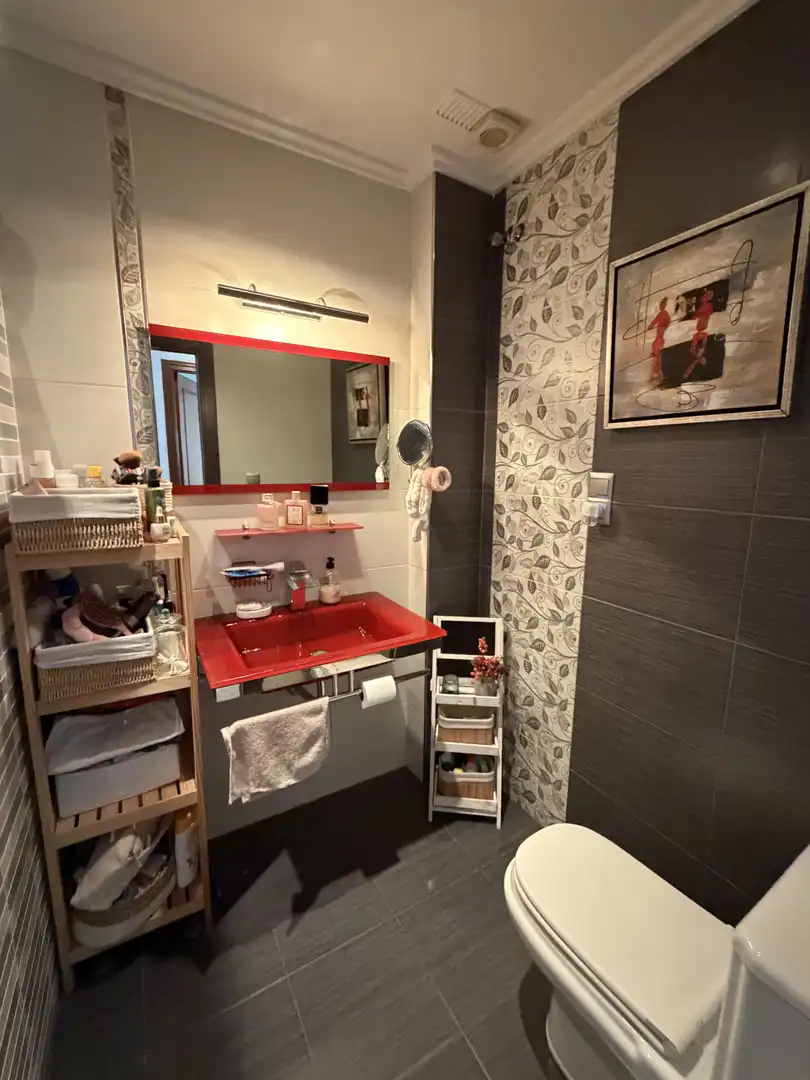 Baño de Piso en venta en Lucena con Terraza, Trastero y Parking comunitario
