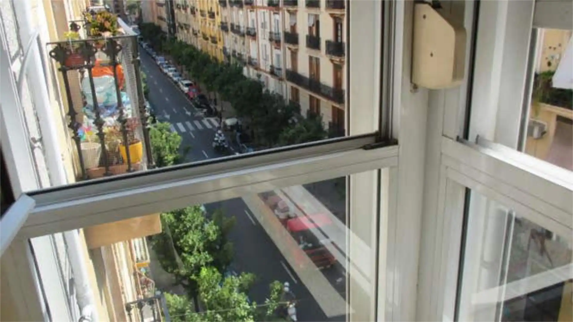 Exterior view of Study for rent in Valencia  with Furnished